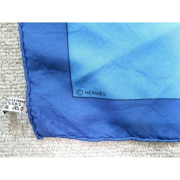 Hermès Blue and Gold Silk Scarf - Picture 10 of 12